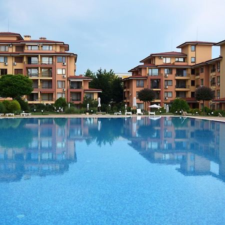 Bright Studio With Parking & Pool Свети Влас Екстериор снимка